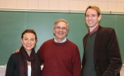 David Shribman, flanked by HIS 2131B student Alexandra Marinucci and Professor Geoffrey Stewart